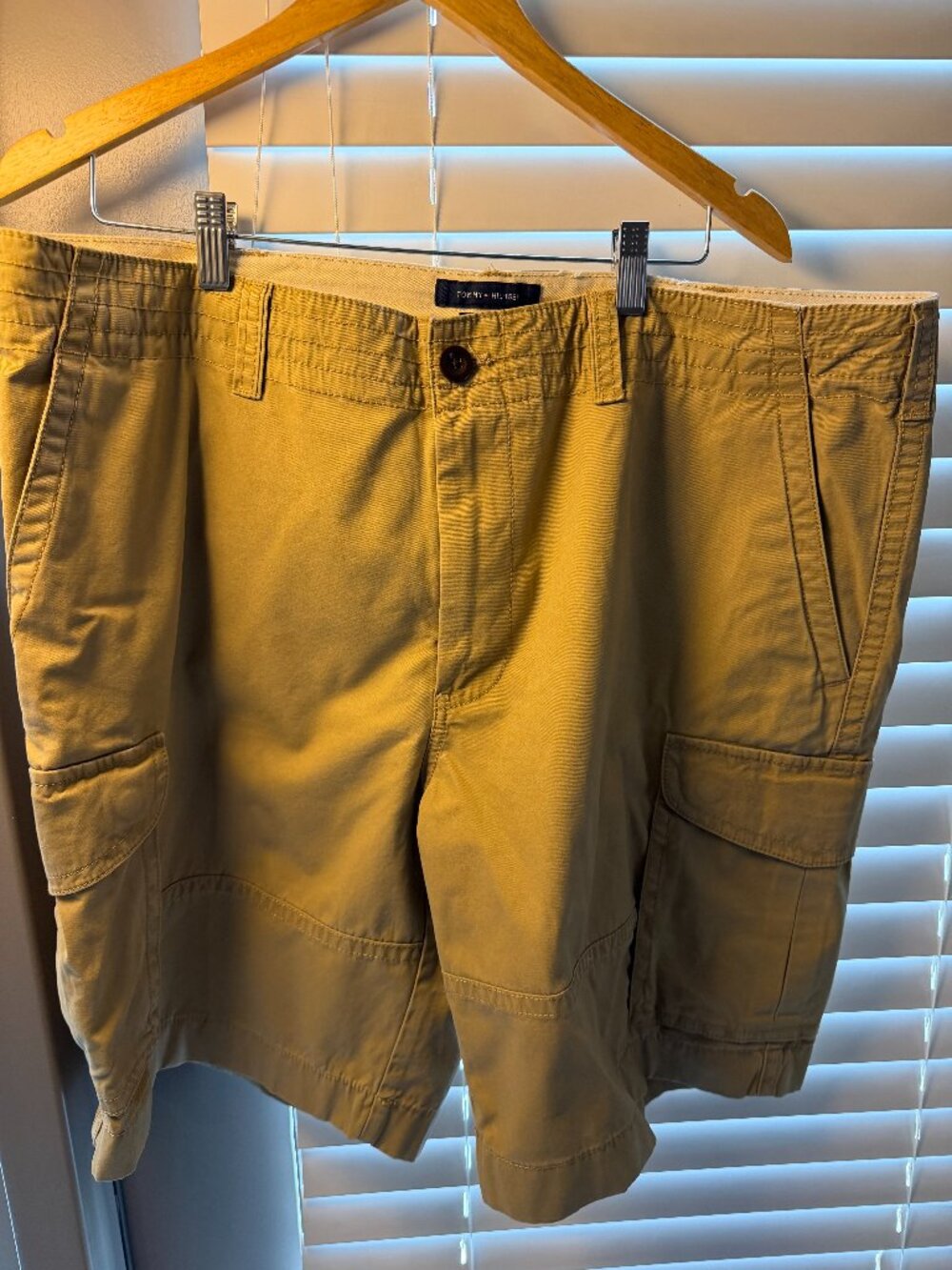 Tommy Hilfiger Men's Cargo Shorts Khaki Tan